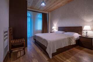 Гостевой дом Guesthouse David Zhorzholiani Местиа Двухместный номер с 1 кроватью и балконом-6